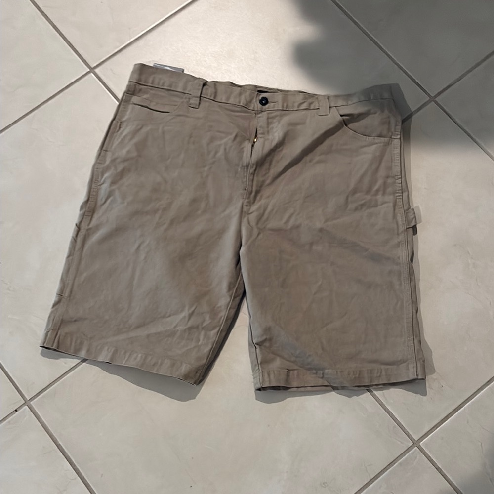 NWT men’s shorts dickies sz 40 beige 833